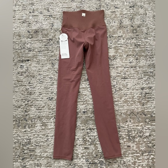 Vuori‎ Yoga Pants Leggings Daily Hazelnut Size XS VW428 - Picture 2 of 9